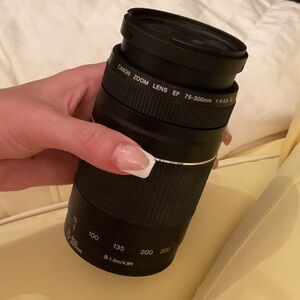 Canon Black EF 75-300mm Lens